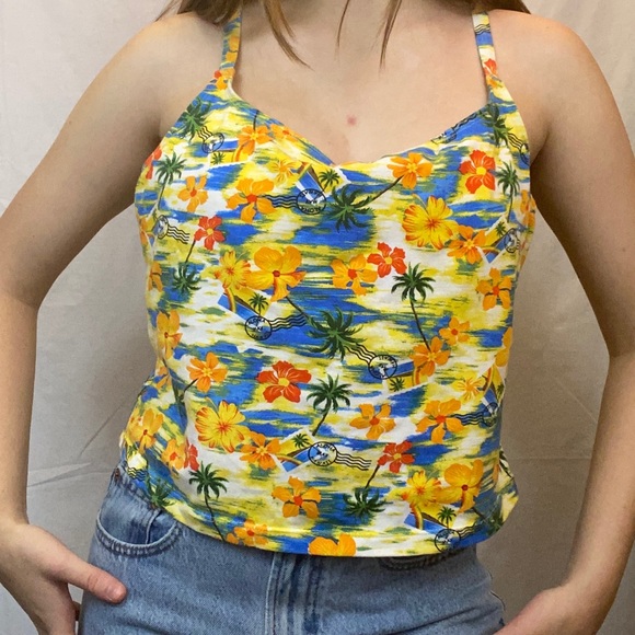 Sand & Sun Postcard Hibiscus Tank Women’s Y2K Top - Picture 4 of 6